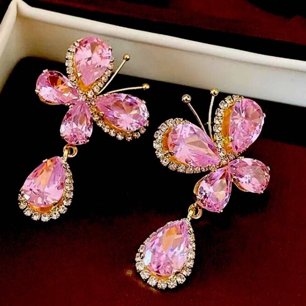 💫 Pink Crystals Butterfly Earrings